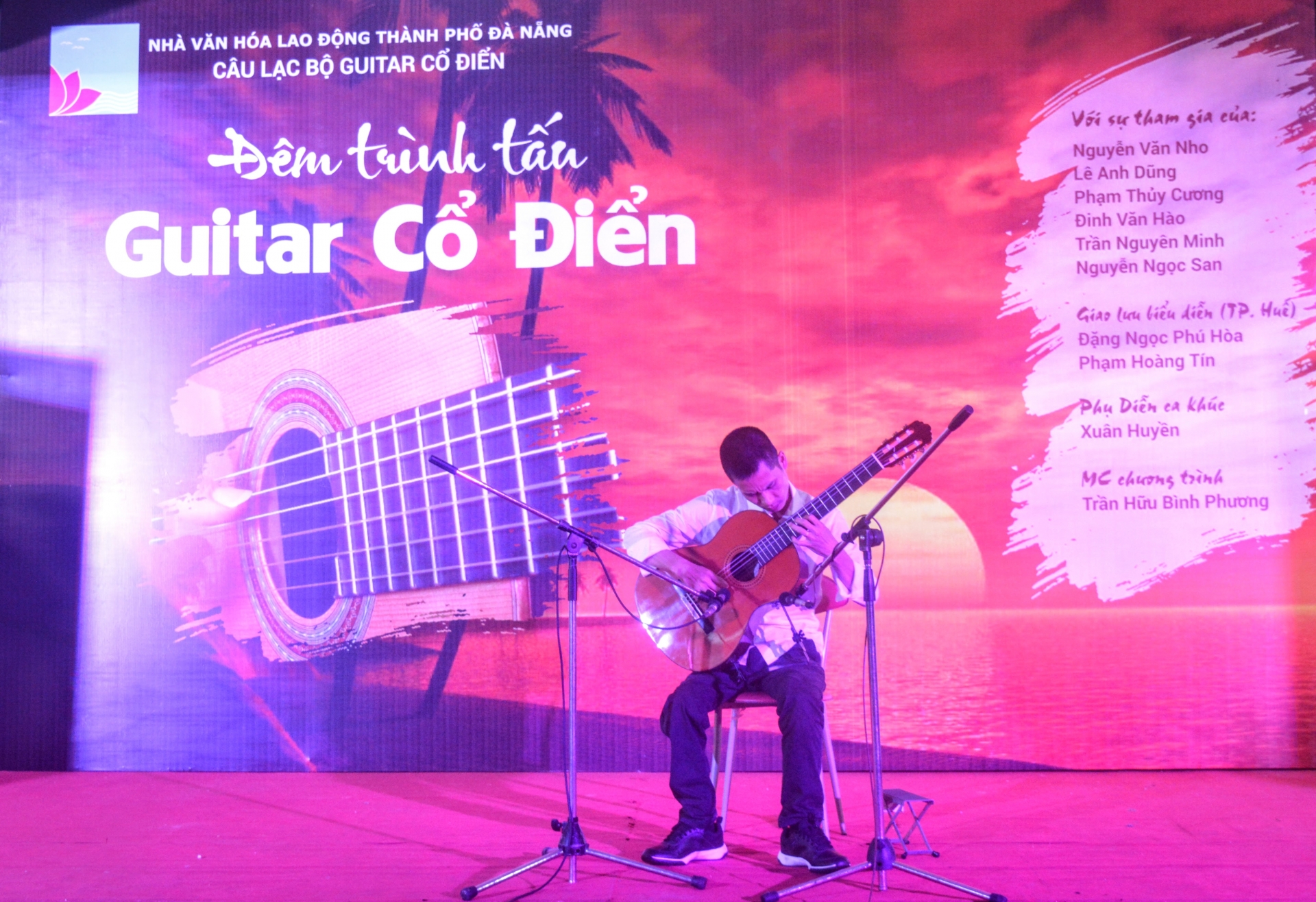 Hòa nhạc guitar phục vụ người lao động hoa nhac guitar phuc vu nguoi lao dong