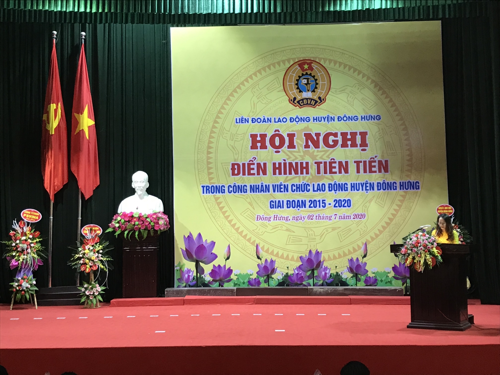 lien doan lao dong huyen dong hung tong ket phong trao thi dua yeu nuoc trong cnvcld