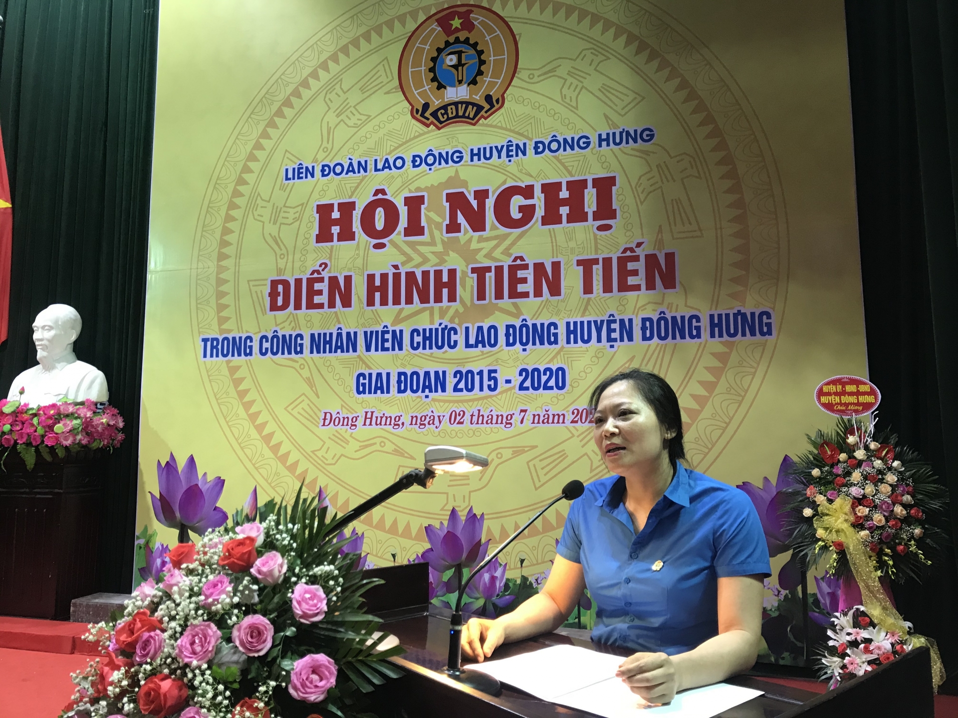 lien doan lao dong huyen dong hung tong ket phong trao thi dua yeu nuoc trong cnvcld