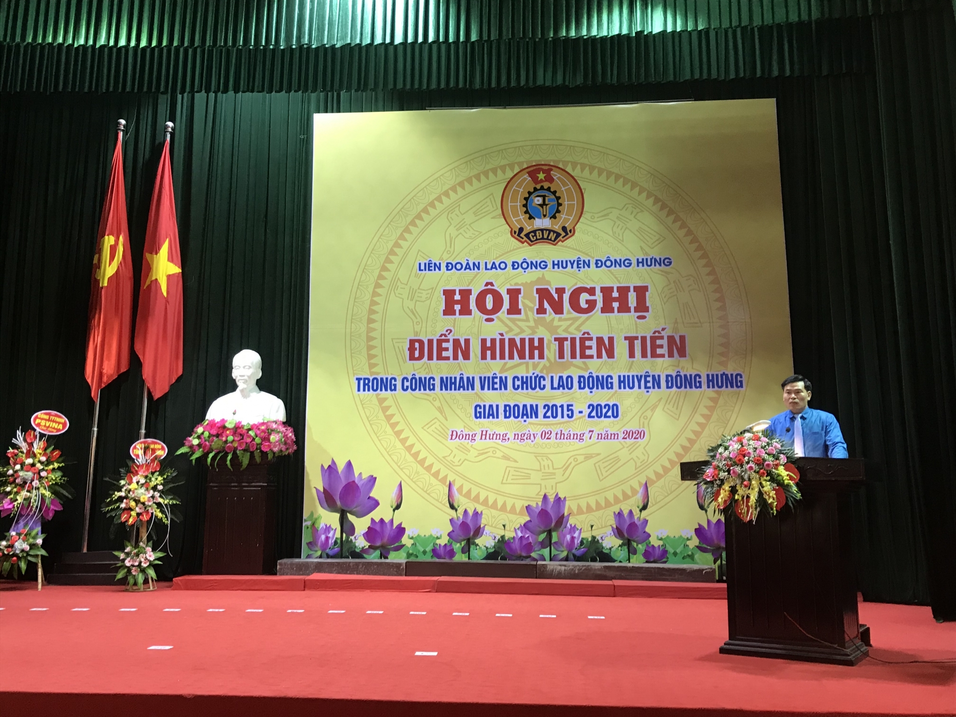 lien doan lao dong huyen dong hung tong ket phong trao thi dua yeu nuoc trong cnvcld