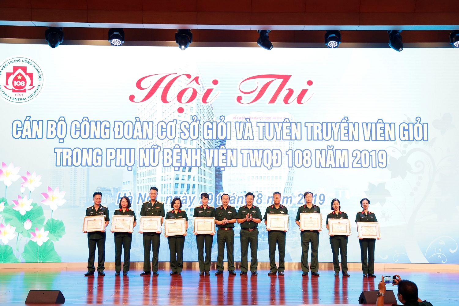 Truyền thông công đoàn cần có sự đột phá trong thời gian tới truyen thong can co su dot pha trong thoi gian toi