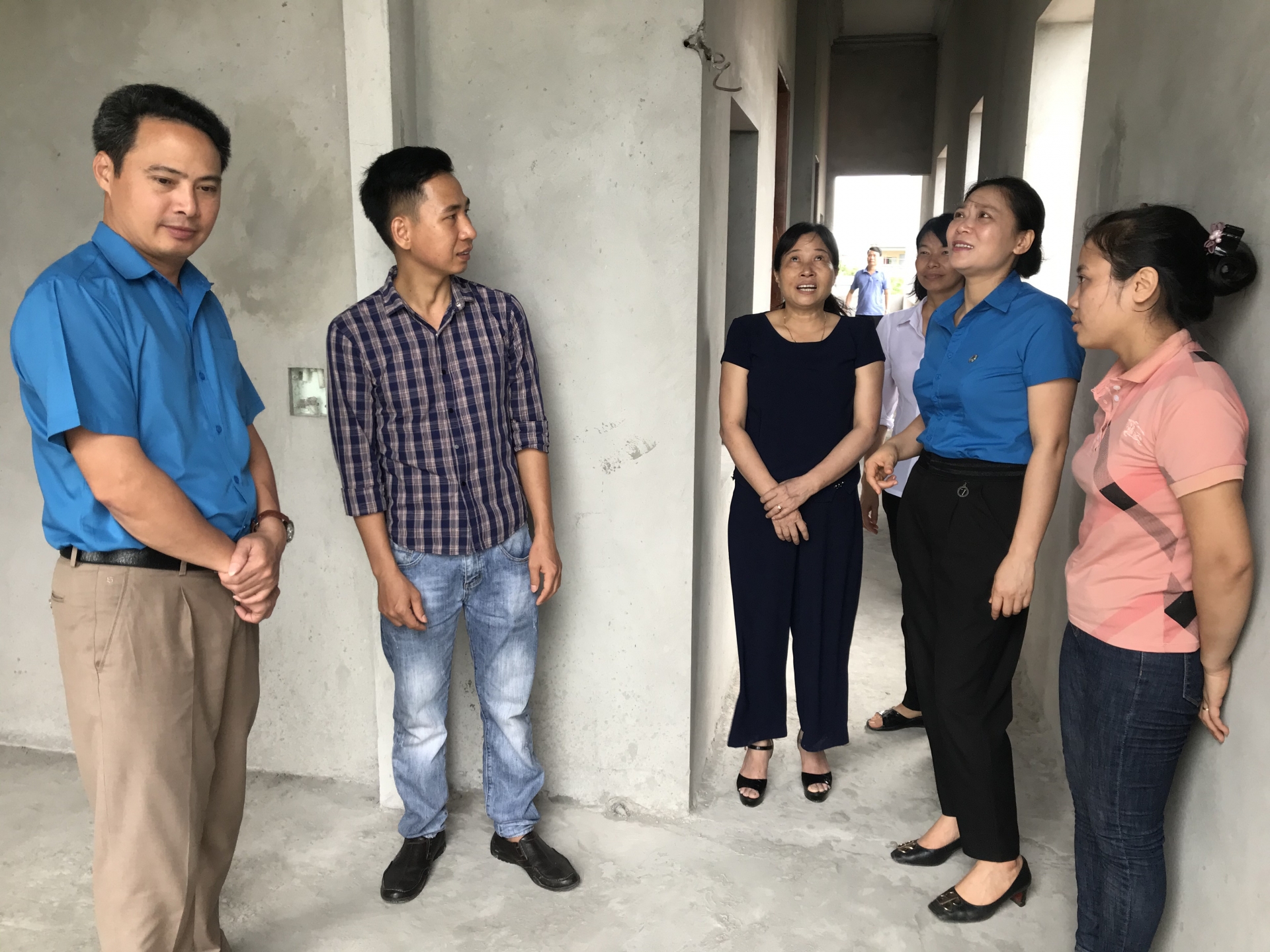 niem vui lai den voi doan vien co hoan canh kho khan ve nha o