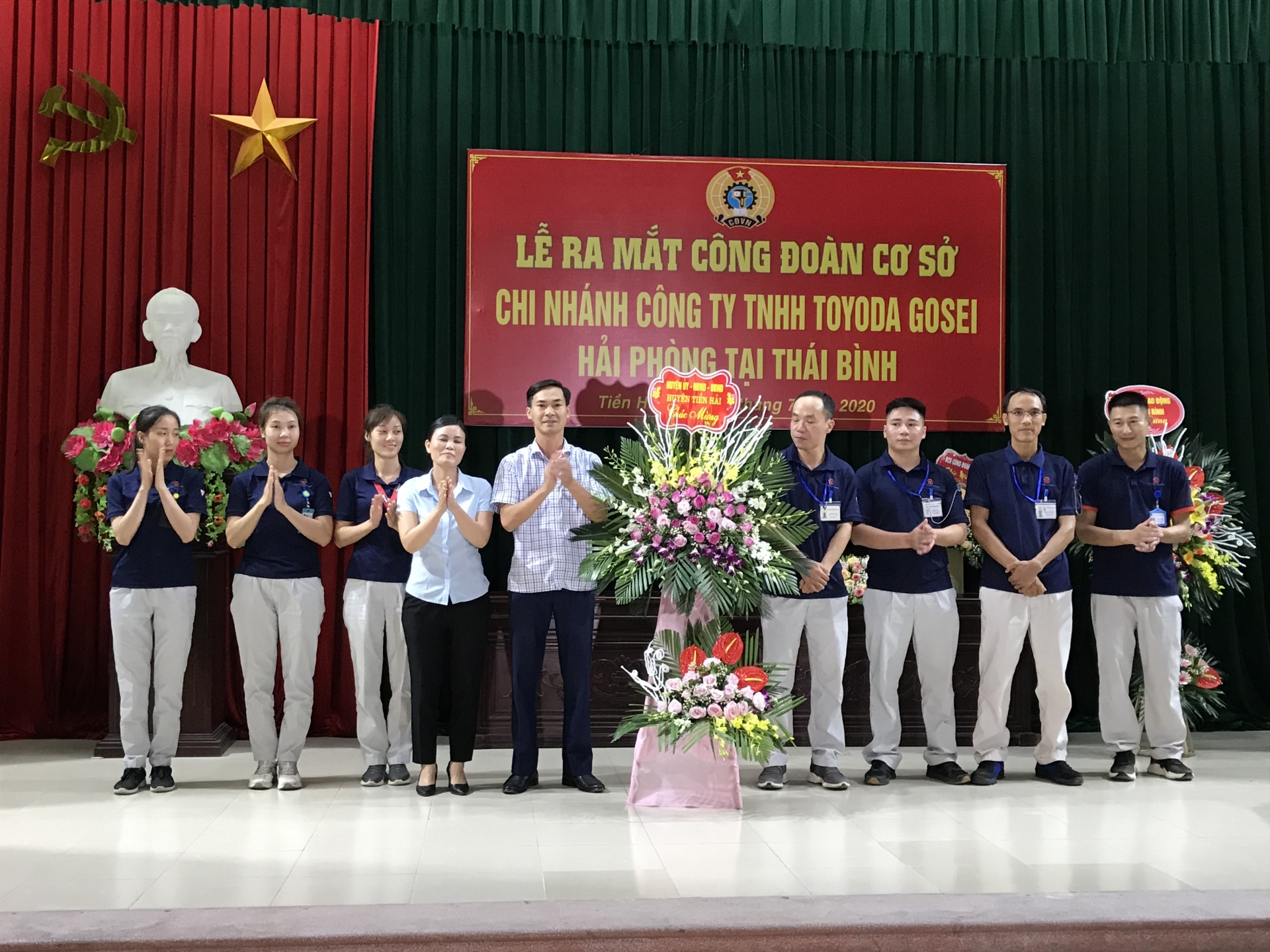 lien doan lao dong huyen tien hai ket nap hon 1000 doan vien moi