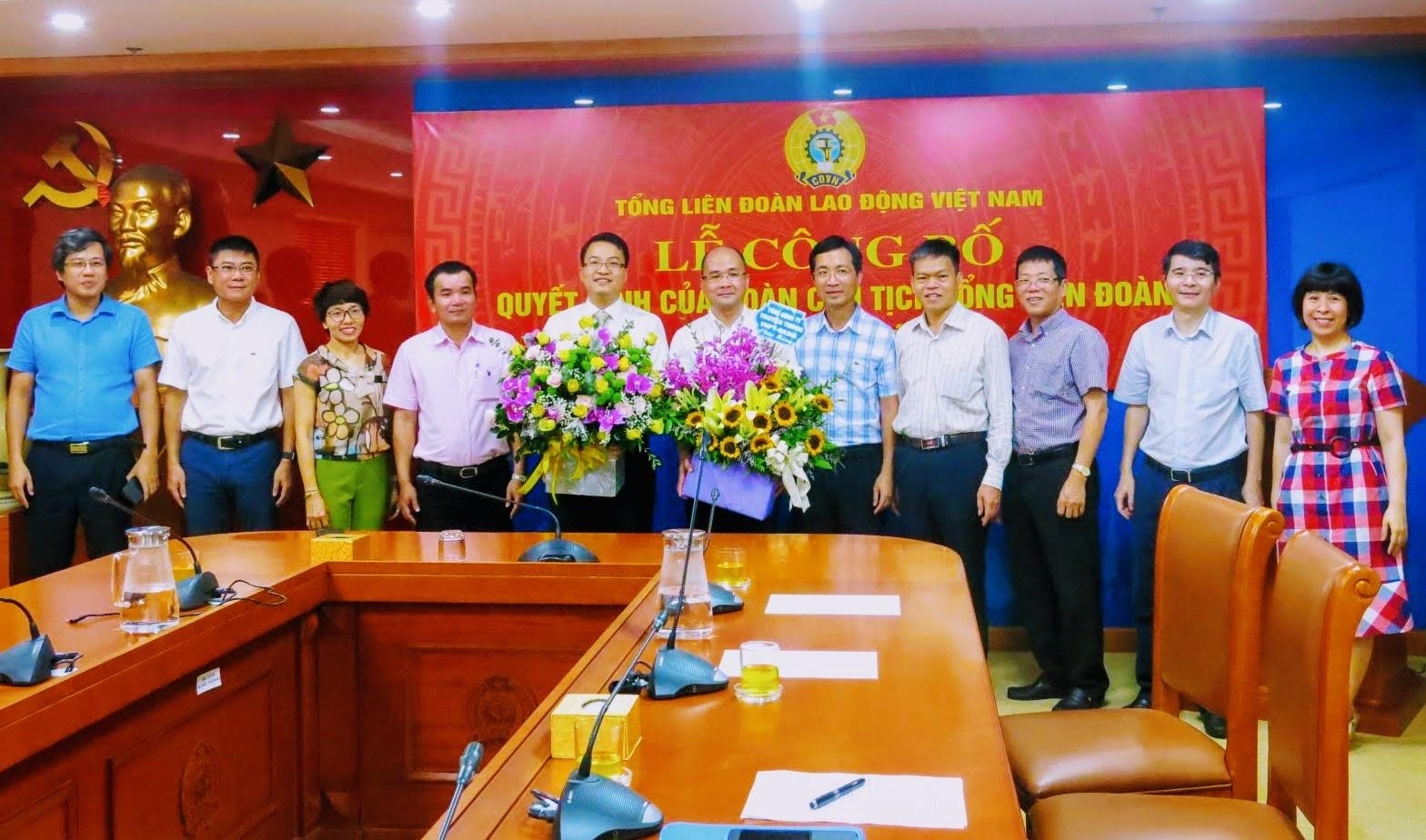 Tổng LĐLĐ Việt Nam công bố Quyết định bổ nhiệm Phó Trưởng ban Tài chính tong ldld viet nam cong bo quyet dinh bo nhiem pho truong ban tai chinh