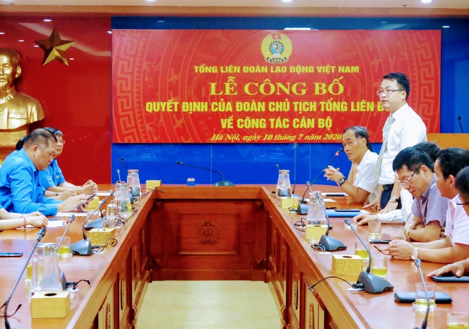 Tổng LĐLĐ Việt Nam công bố Quyết định bổ nhiệm Phó Trưởng ban Tài chính tong ldld viet nam cong bo quyet dinh bo nhiem pho truong ban tai chinh