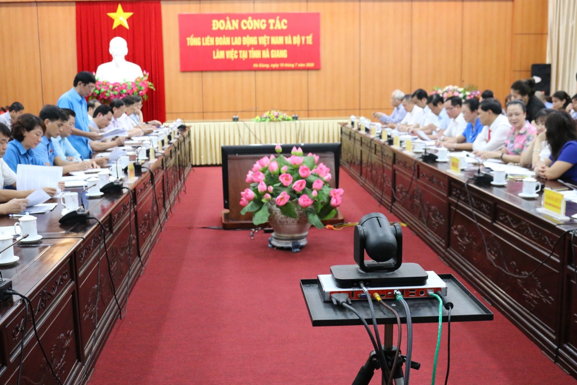 Đoàn công tác Tổng Liên đoàn Lao động Việt Nam và Bộ Y tế làm việc tại Hà Giang doan cong tac tong lien doan lao dong viet nam va bo y te lam viec tai ha giang