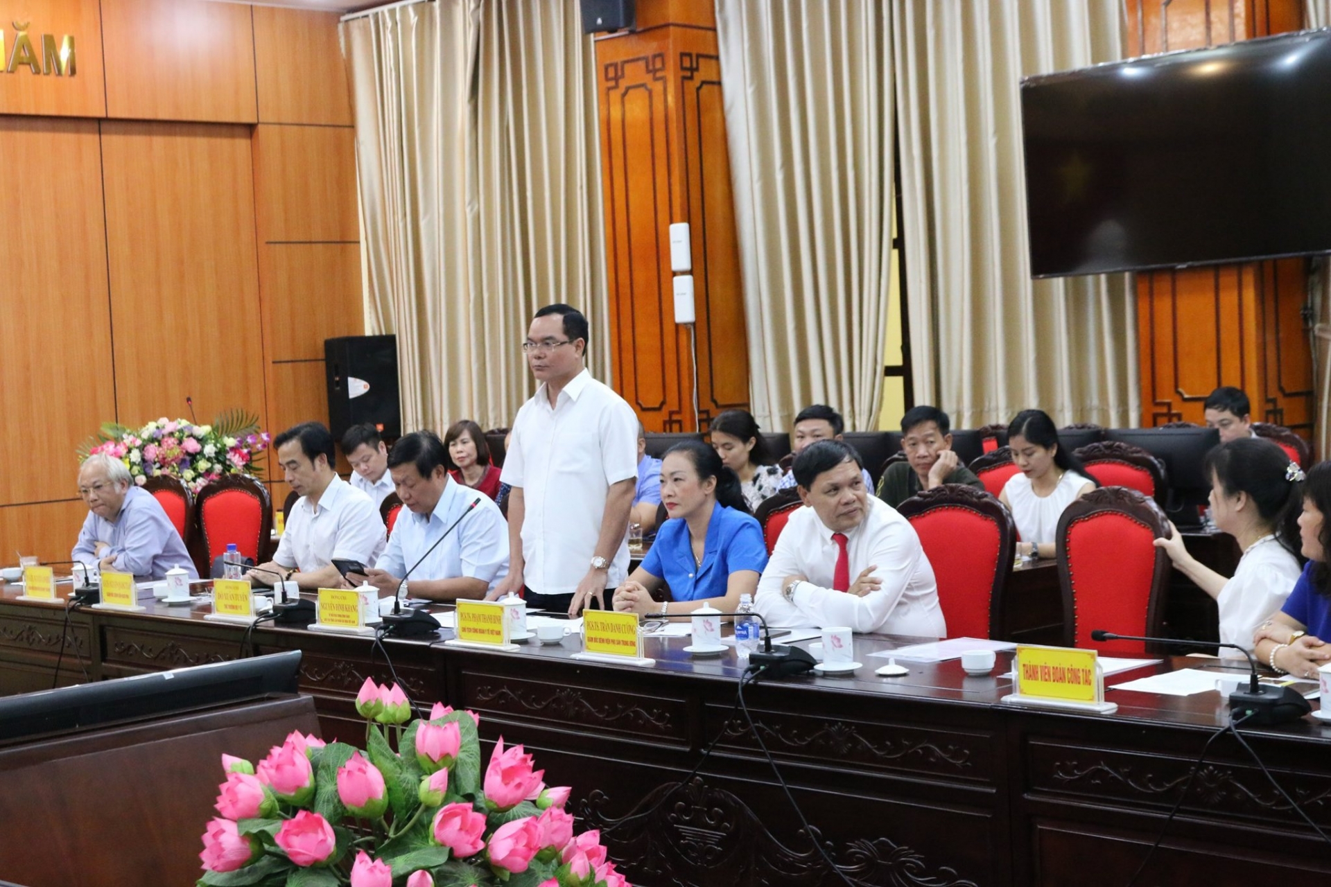 Đoàn công tác Tổng Liên đoàn Lao động Việt Nam và Bộ Y tế làm việc tại Hà Giang doan cong tac tong lien doan lao dong viet nam va bo y te lam viec tai ha giang