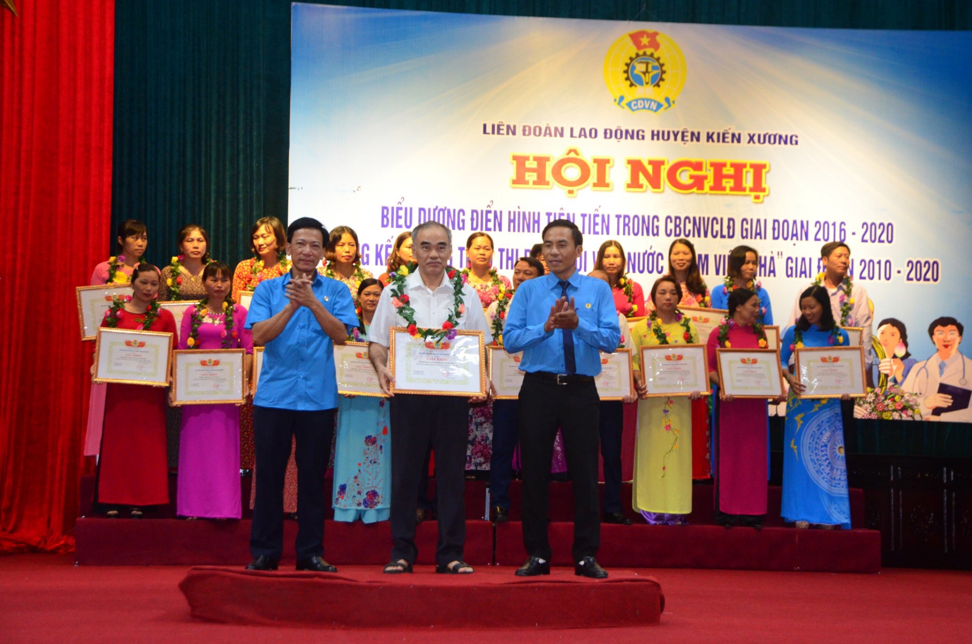 LĐLĐ huyện Kiến Xương tuyên dương các điển hình tiên tiến giai đoạn 2016-2020 ldld huyen kien xuong tuyen duong cac dien hinh tien tien giai doan 2016 2020