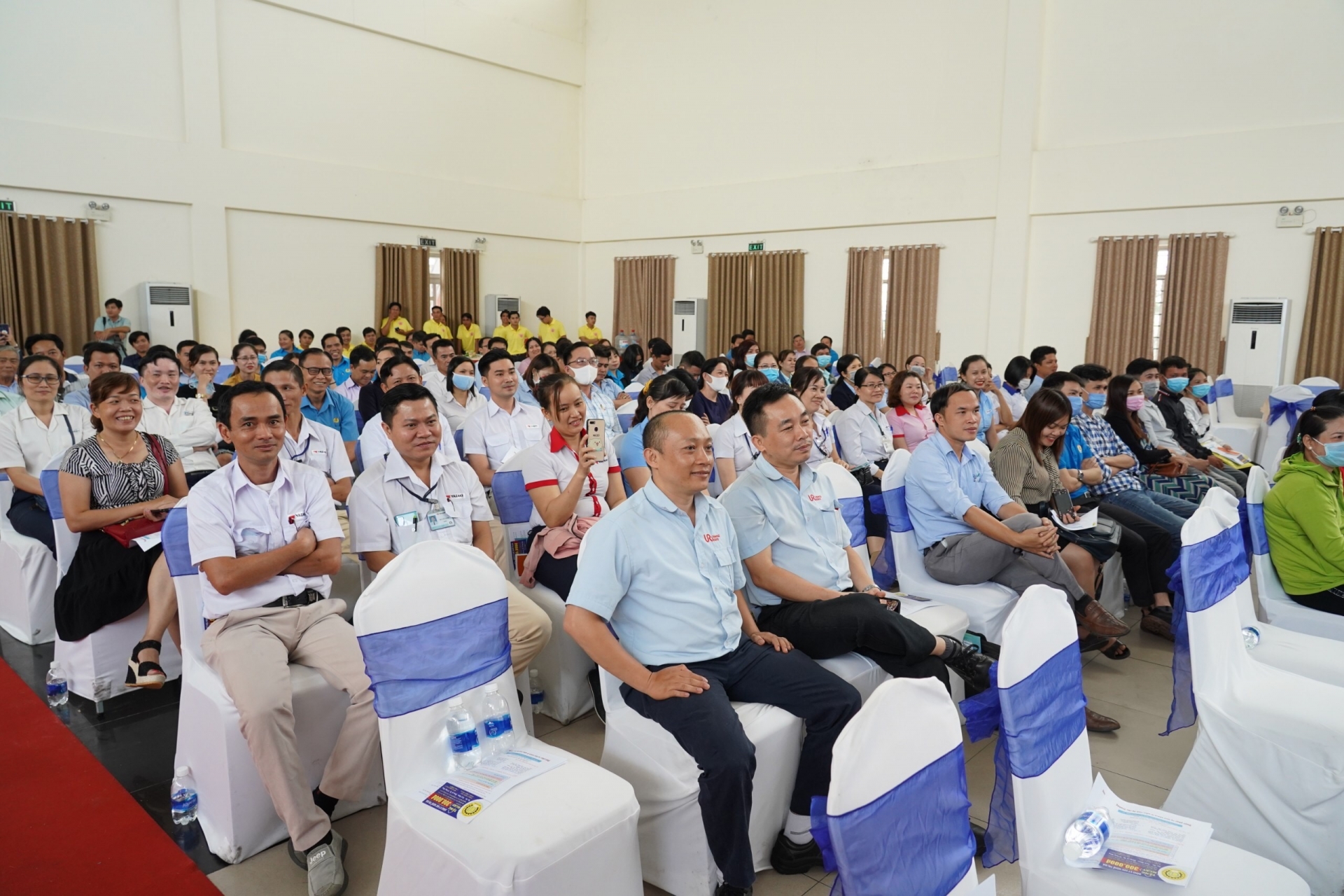 Trực tiếp: "Tọa đàm quản lý chi tiêu và giải pháp hạn chế sử dụng tiền mặt trong CN" truc tiep to a da m quan ly chi tieu va giai phap han che su dung tien mat trong cn