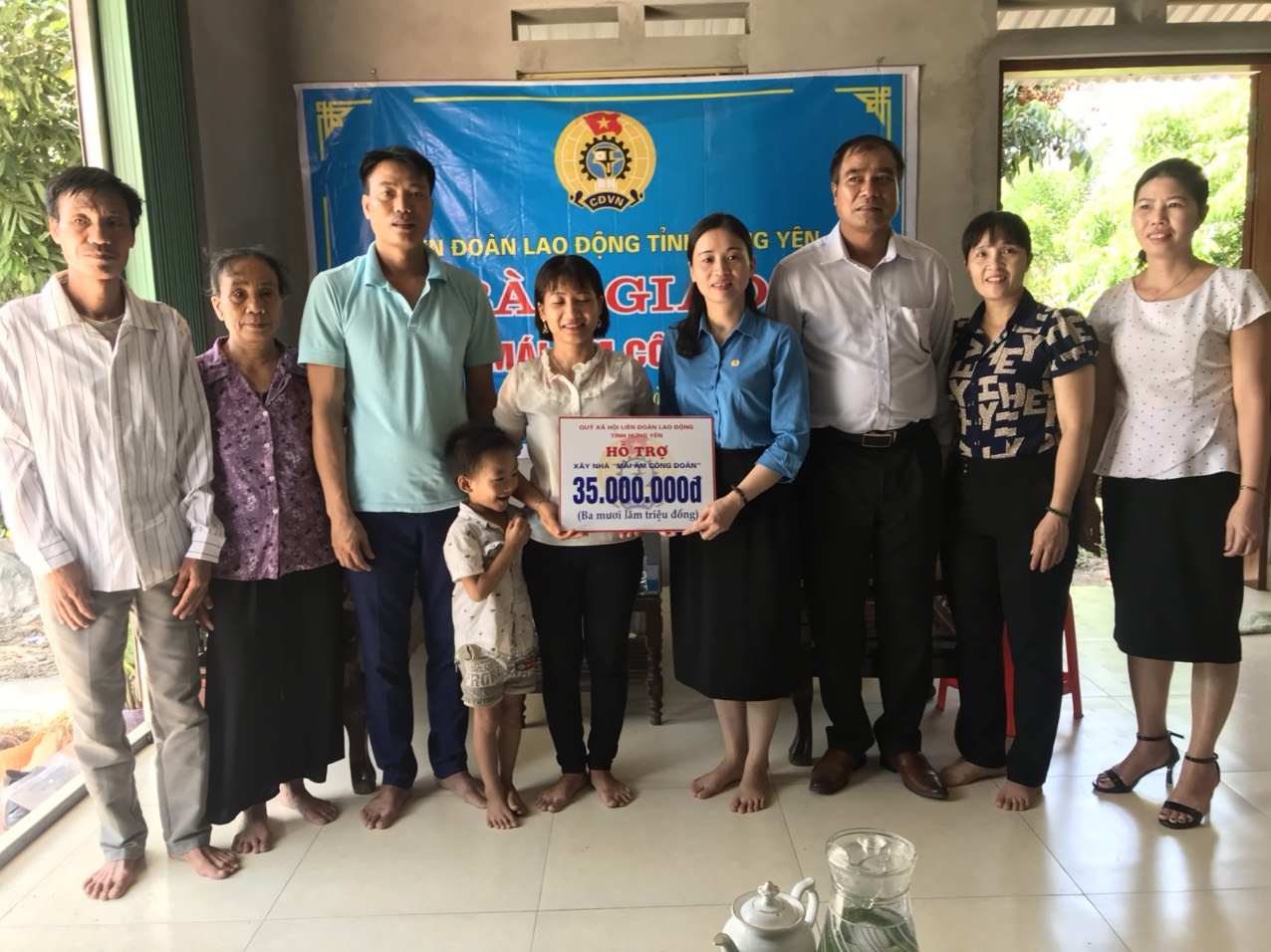 lien doan lao dong tinh hung yen ban giao 3 nha mai am cong doan