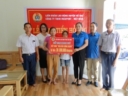 Liên đoàn Lao động huyện Vũ Thư trao hỗ trợ xây nhà mái ấm cho đoàn viên công đoàn