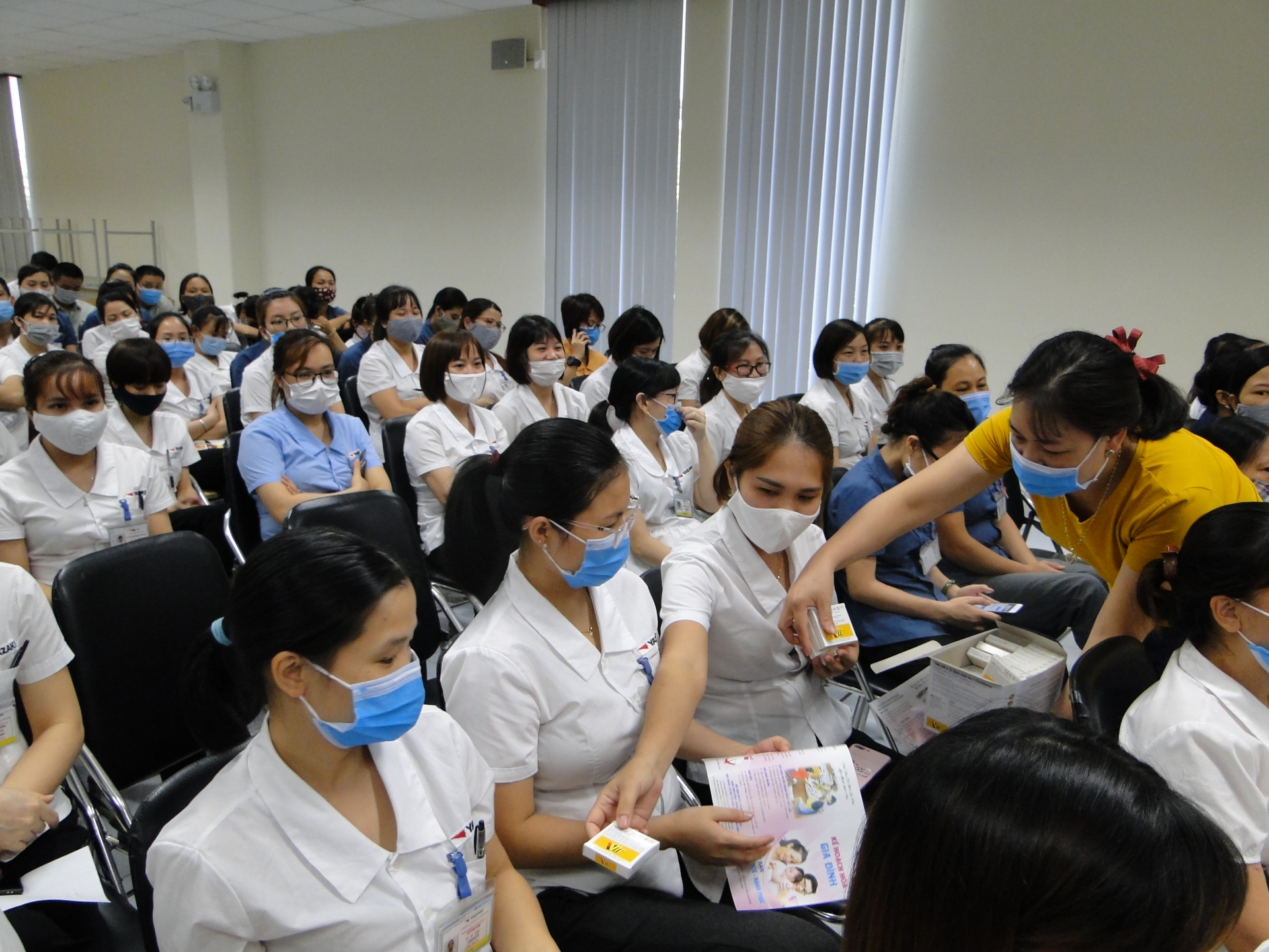 Hơn 300 đoàn viên được truyền thông về công tác dân số, chăm sóc sức khỏe sinh sản hon 300 doan vien duoc truyen thong ve cong tac dan so cham soc suc khoe sinh san