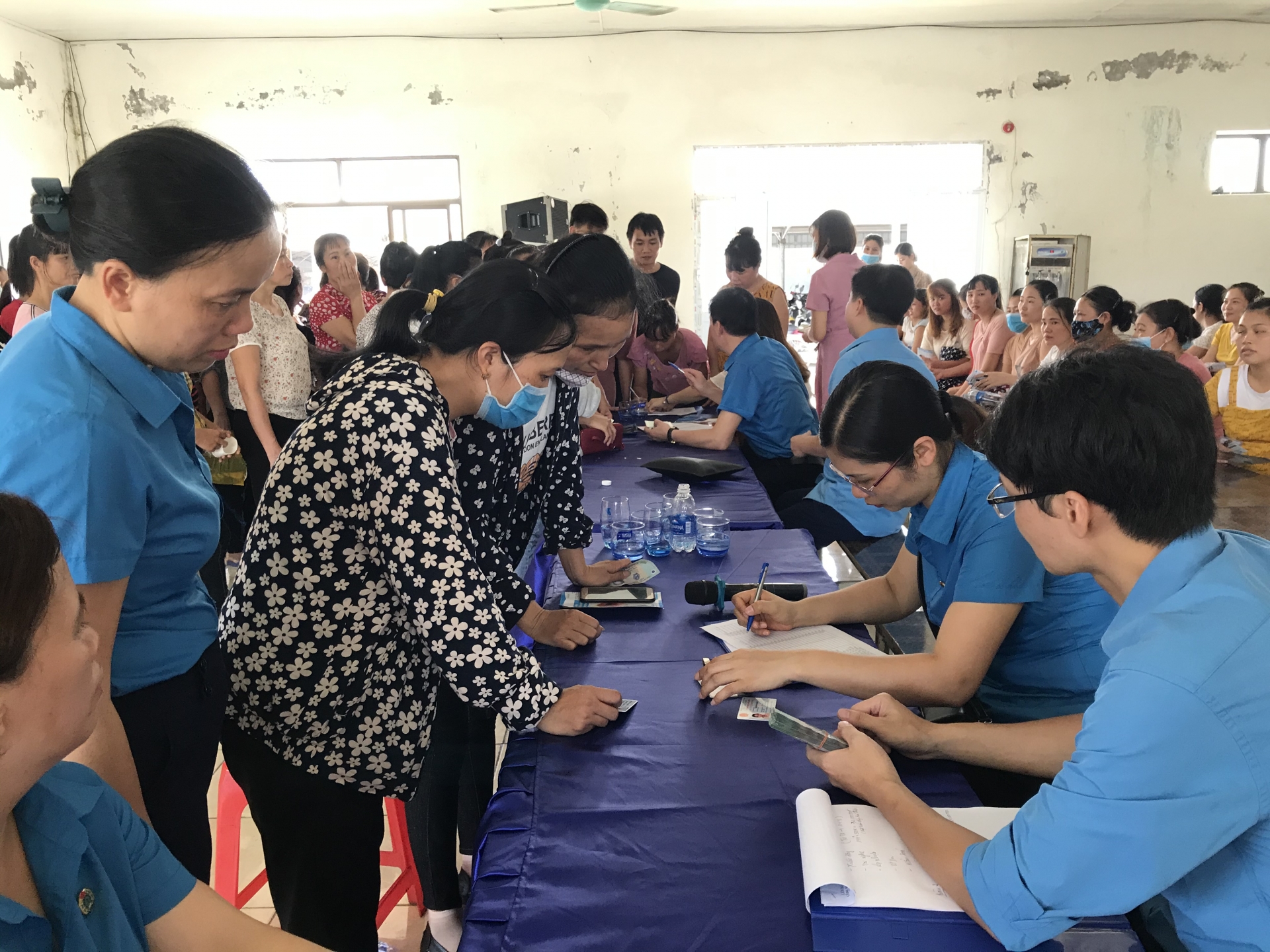 Thái Bình : Trao kinh phí hỗ trợ cho đoàn viên bị ảnh hưởng bởi dịch Covid 19