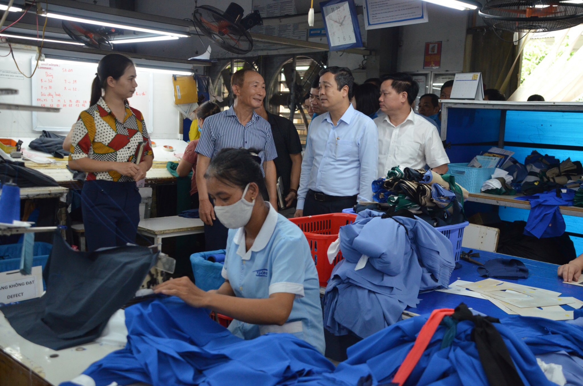 LĐLĐ tỉnh Thái Bình trao gần 650 triệu đồng hỗ trợ CNLĐ bị ảnh hưởng bởi dịch Covid-19 LĐLĐ tỉnh Thái Bình trao gần 650 triệu đồng hỗ trợ CNLĐ bị ảnh hưởng bởi dịch Covid 19