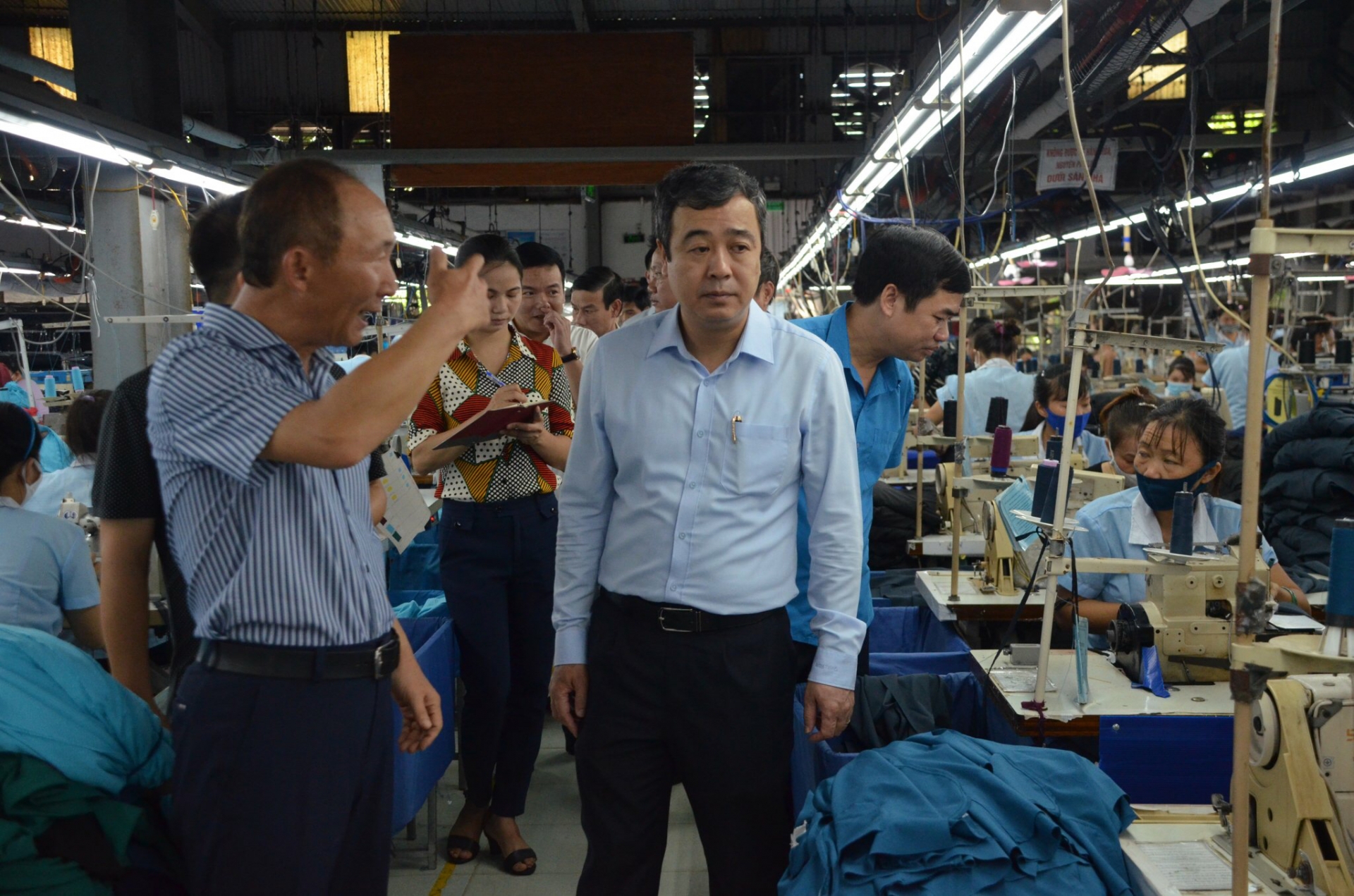 LĐLĐ tỉnh Thái Bình trao gần 650 triệu đồng hỗ trợ CNLĐ bị ảnh hưởng bởi dịch Covid-19 LĐLĐ tỉnh Thái Bình trao gần 650 triệu đồng hỗ trợ CNLĐ bị ảnh hưởng bởi dịch Covid 19