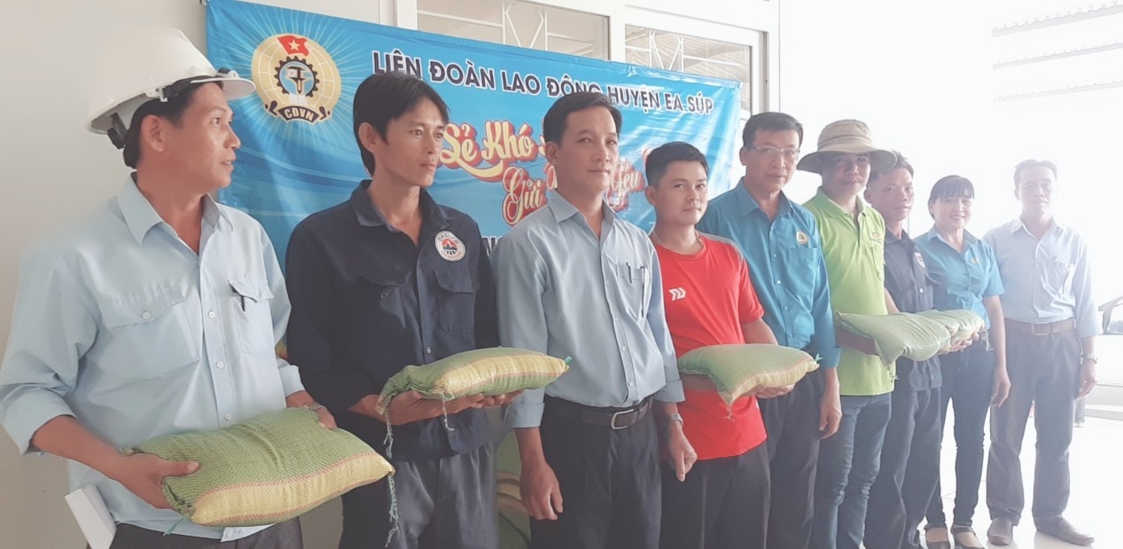 Đồng hành cùng đoàn viên, người lao động vượt qua đại dịch Covid-19 Đồng hành cùng đoàn viên, người lao động vượt qua đại dịch Covid 19