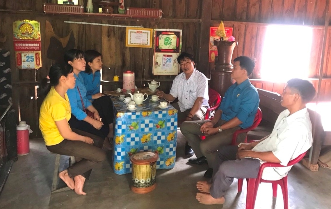 Đồng hành cùng đoàn viên, người lao động vượt qua đại dịch Covid-19 Đồng hành cùng đoàn viên, người lao động vượt qua đại dịch Covid 19