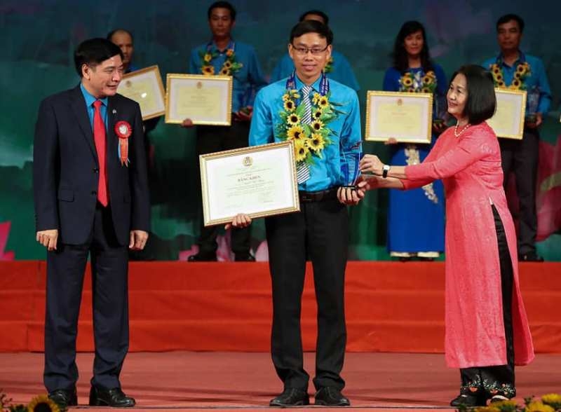 Cán bộ công đoàn nhiệt huyết với công việc và người lao động can bo cong doan nhiet huyet voi cong viec va nguoi lao dong