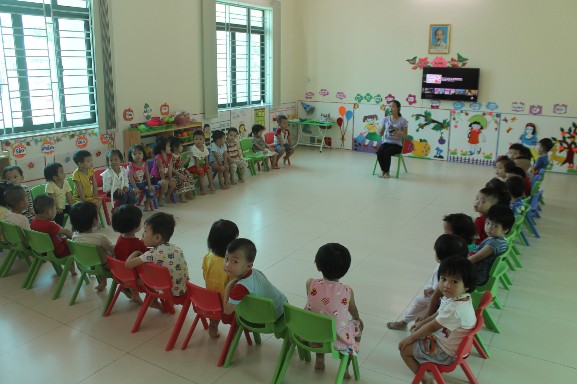 Nhà trẻ cho con nữ công nhân lao động khu công nghiệp: Nỗi lo bao giờ hết! nha tre cho con nu cong nhan lao dong khu cong nghiep noi lo bao gio het