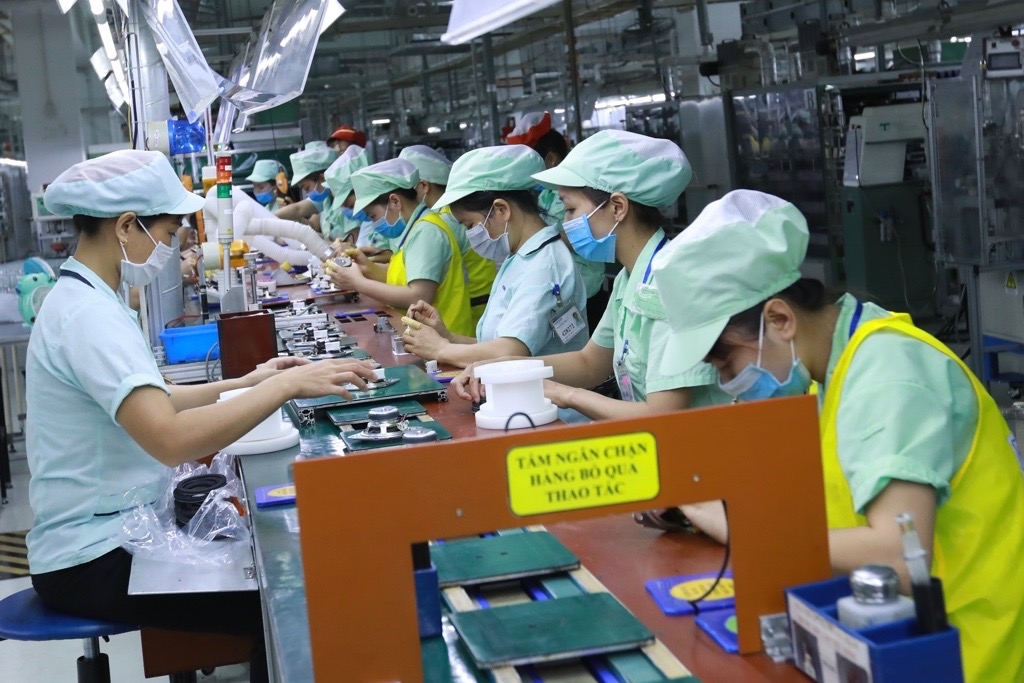 CNVCLĐ chủ động học tập, tìm hiểu, tuân thủ và chấp hành pháp luật CNVCLĐ chủ động học tập, tìm hiểu, tuân thủ và chấp hành pháp luật