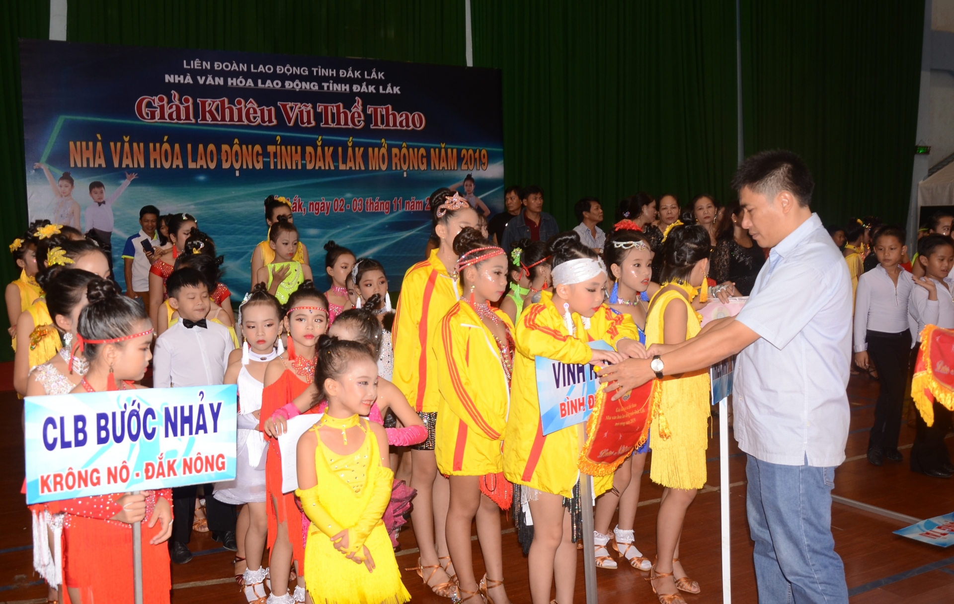 Tổ chức Giải Khiêu vũ thể thao mở rộng năm 2019