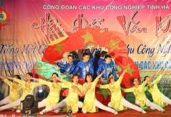 tang 57 tivi cho ho ngheo dong bao dan toc thieu so