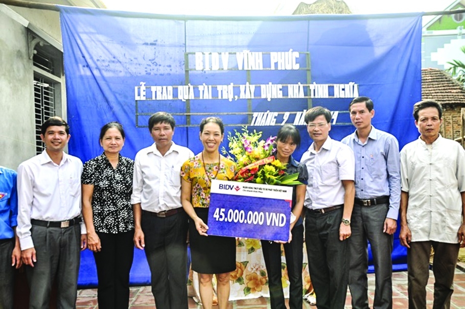 Tích cực chăm lo đời sống cho người lao động tich cuc cham lo doi song cho nguoi lao dong