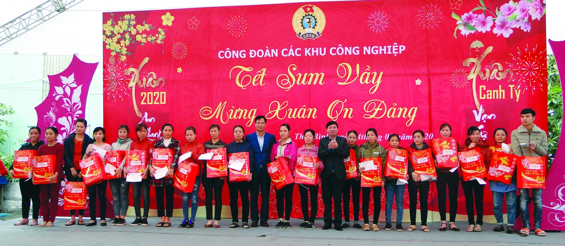 LĐLĐ tỉnh Thái Bình: Tổ chức “Tết Sum vầy” tại 14 điểm ldld tinh thai binh to chuc tet sum vay tai 14 diem