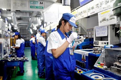 Nâng cao ý thức kỷ luật lao động cho công nhân trong bối cảnh cuộc cách mạng công nghiệp 4.0 Nâng cao ý thức kỷ luật lao động cho công nhân trong bối cảnh cuộc cách mạng công nghiệp 4.0