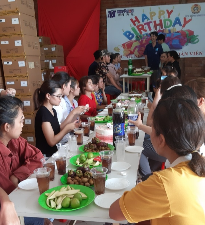 Người cán bộ công đoàn trẻ năng động, sáng tạo Người cán bộ công đoàn trẻ năng động, sáng tạo