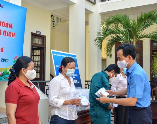 Các cấp công đoàn khẳng định vai trò trong dịch bệnh