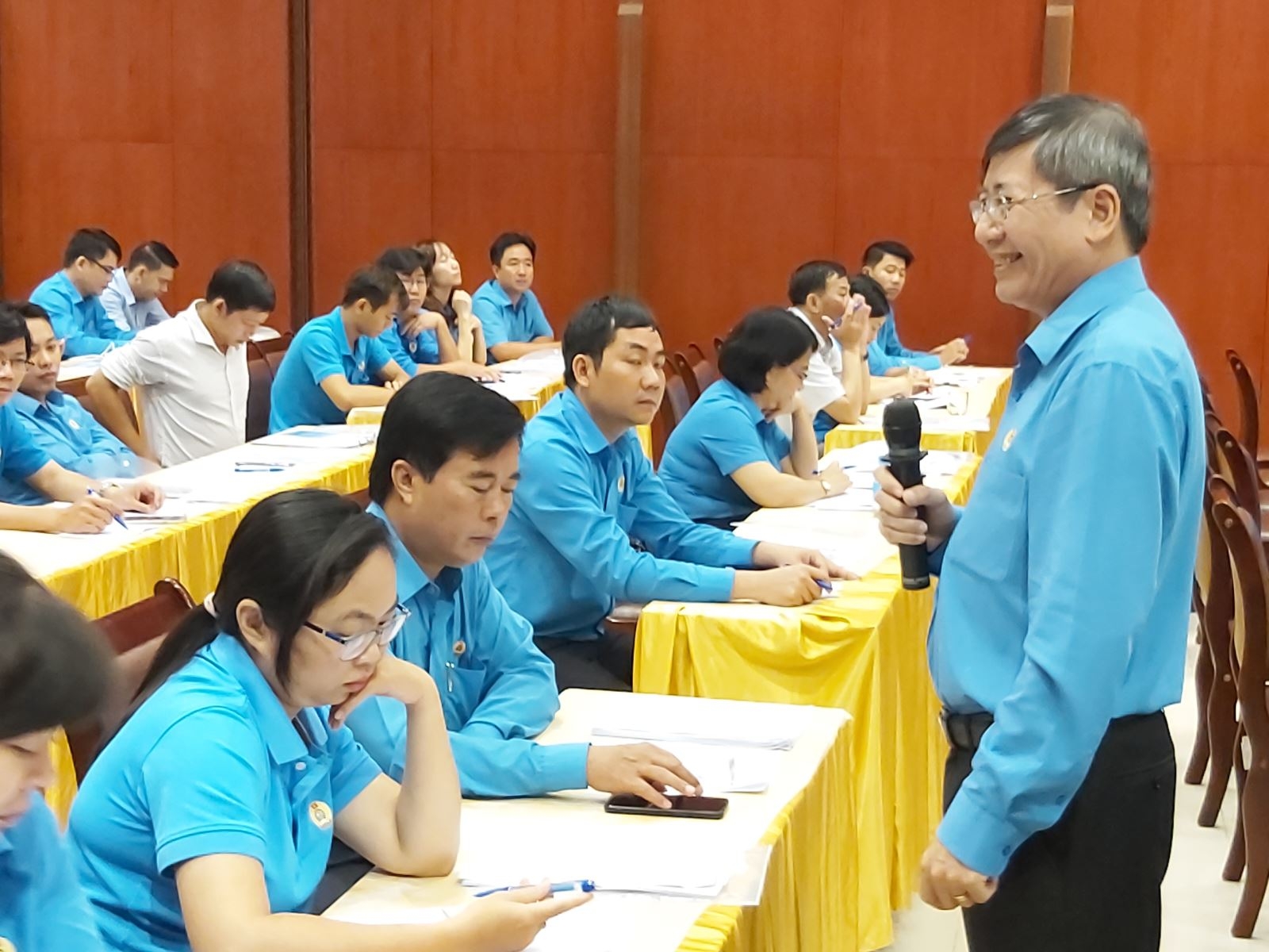 Đổi mới công tác tuyên truyền đáp ứng yêu cầu bảo vệ nền tảng tư tưởng của Đảng Đổi mới công tác tuyên truyền đáp ứng yêu cầu bảo vệ nền tảng tư tưởng của Đảng