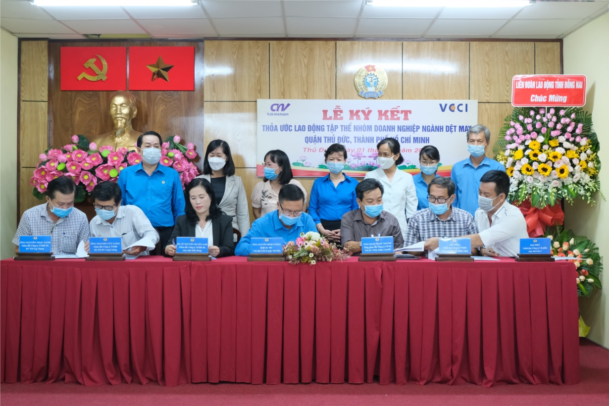 Giải pháp hạn chế tình trạng “nhảy việc” trong công nhân lao động ngành Dệt May Giải pháp hạn chế tình trạng “nhảy việc” trong công nhân lao động ngành Dệt May