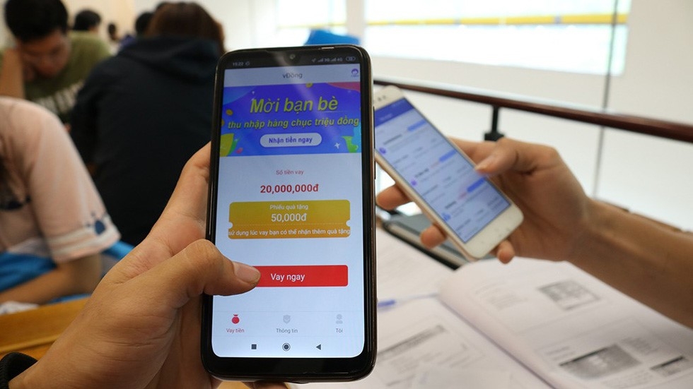 Hiểm họa từ việc vay tiền qua APP ứng dụng Hiểm họa từ việc vay tiền qua APP ứng dụng