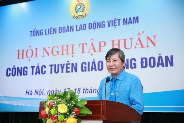 Nghiên cứu, học tập và vận dụng quan điểm của Chủ tịch Hồ Chí Minh về công tác tuyên truyền Nghiên cứu, học tập và vận dụng quan điểm của Chủ tịch Hồ Chí Minh về công tác tuyên truyền