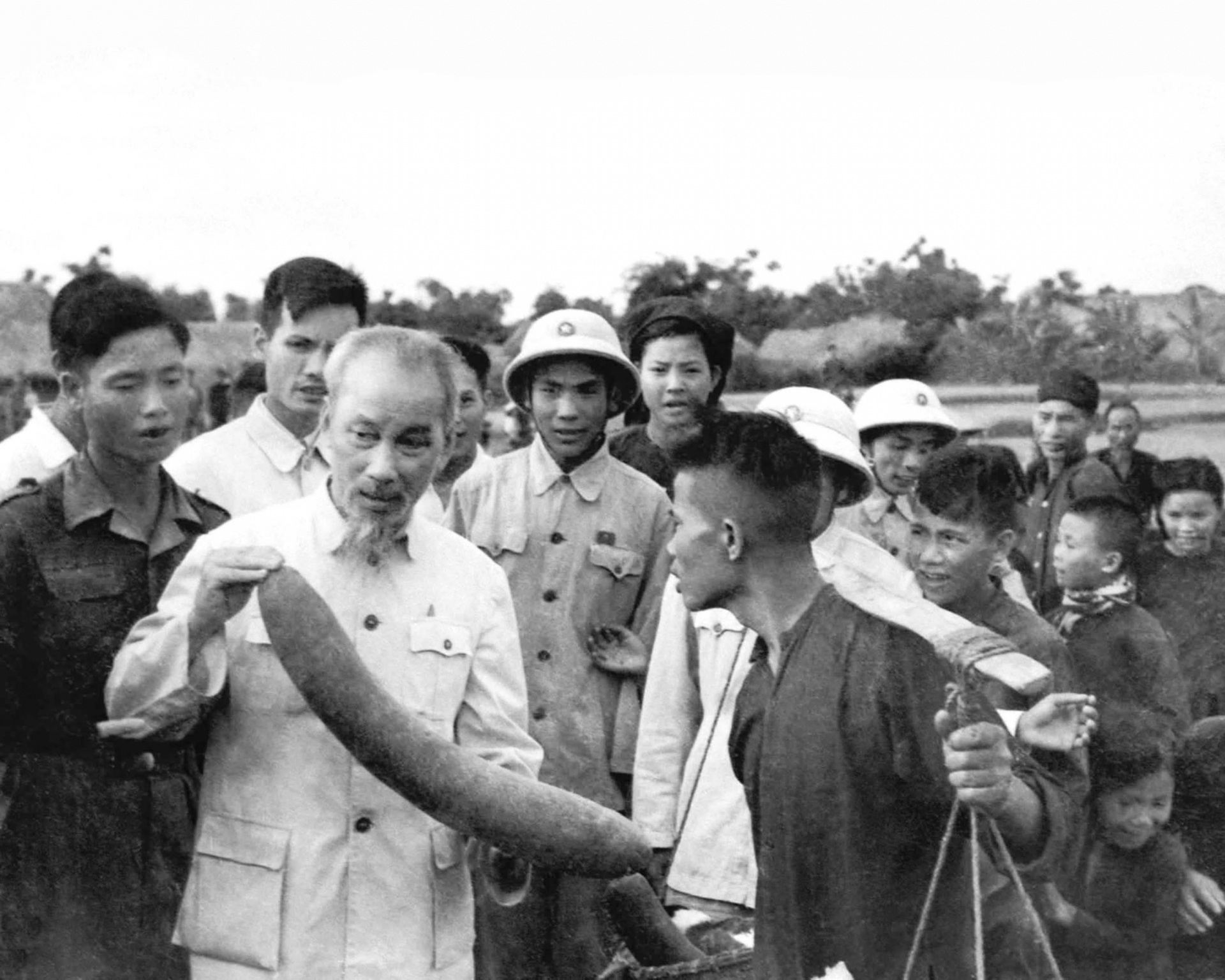 Xứng đáng là cánh tay vững chắc của Đảng Xứng đáng là cánh tay vững chắc của Đảng