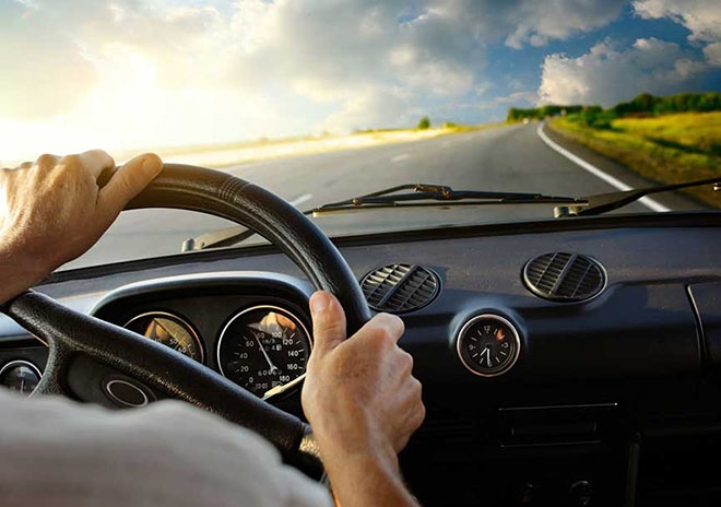 Kiểm tra xe ô tô trước những chuyến đi xa