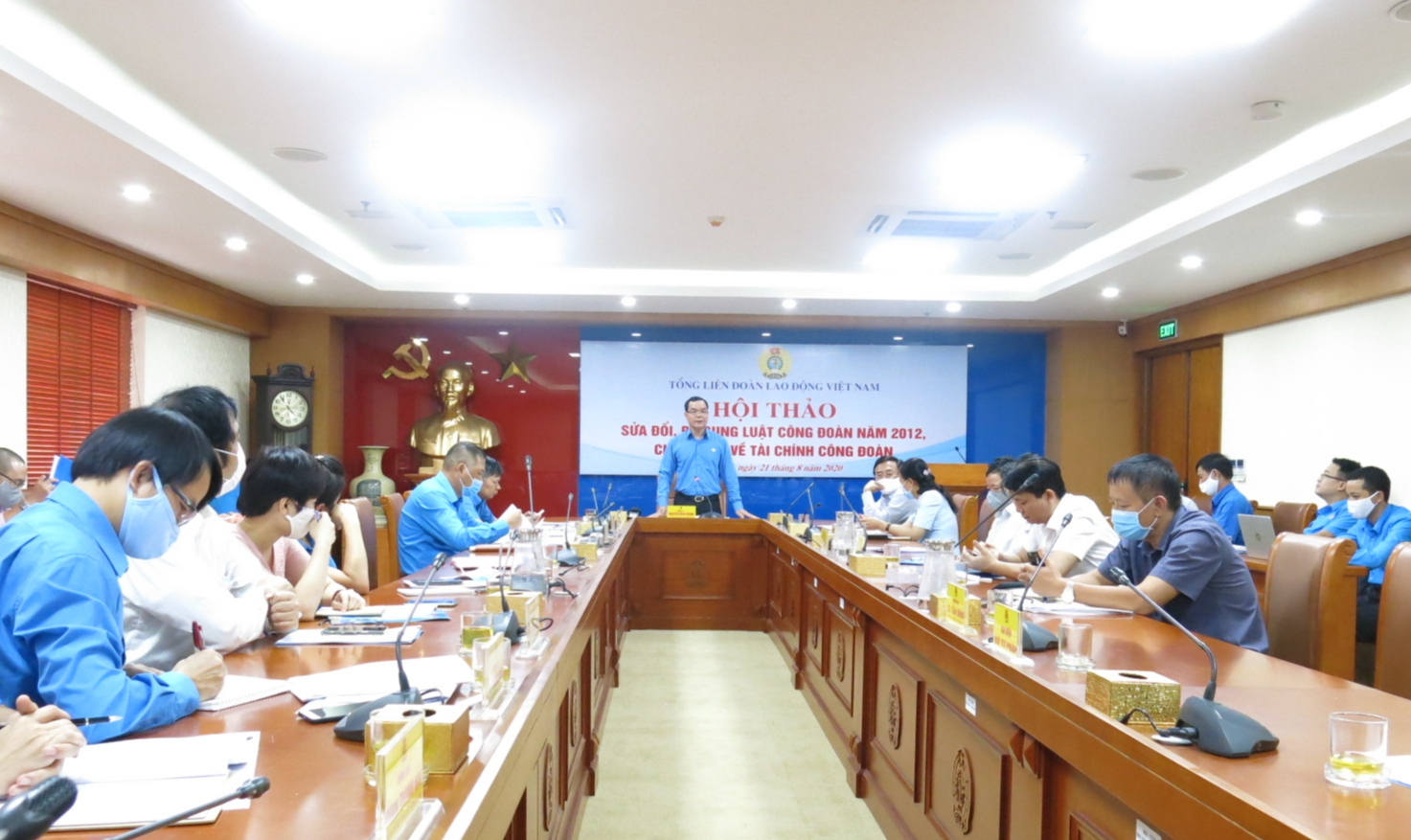 Bàn về tài chính công đoàn Bàn về tài chính công đoàn