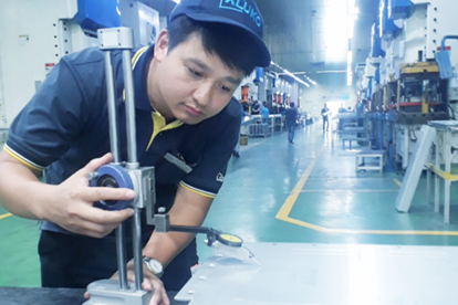 Bùi Văn Thắng - Chàng kỹ sư 8X với niềm đam mê khoa học và giấc mơ robot