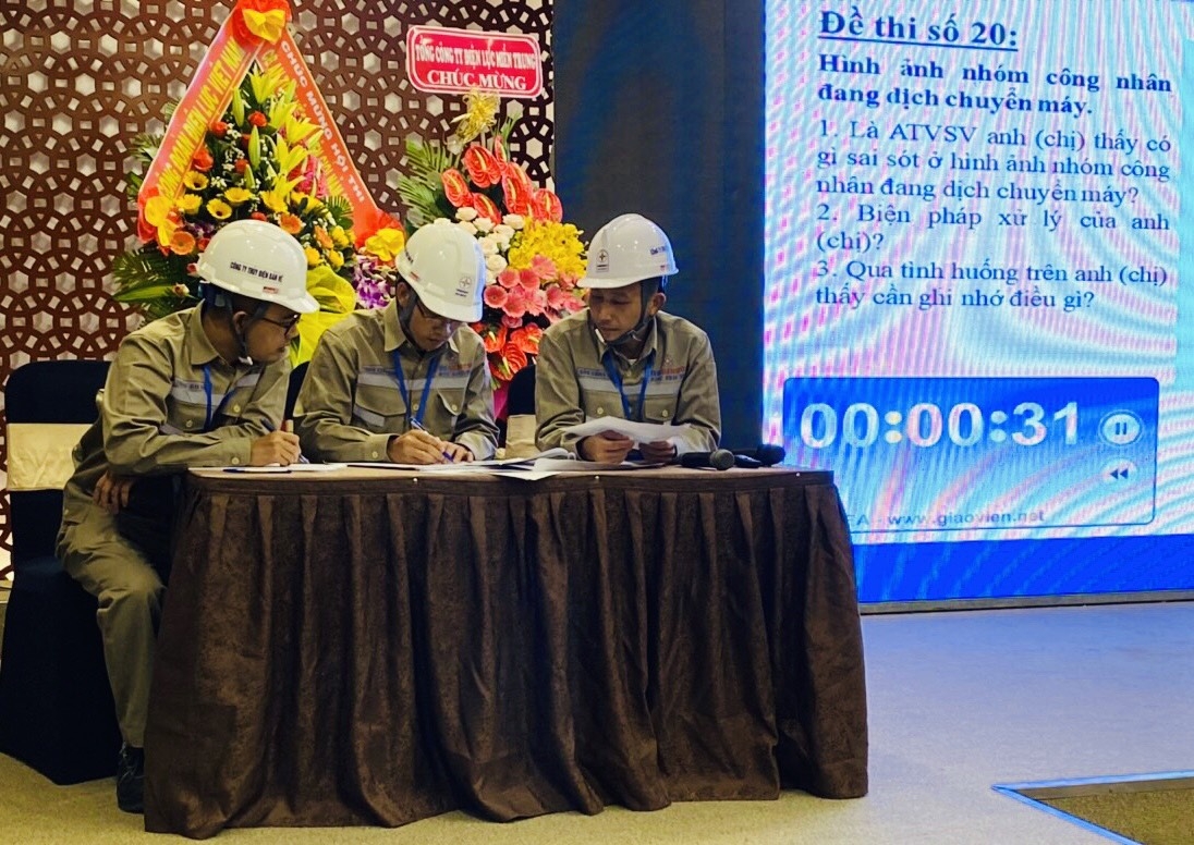 An toàn và vệ sinh lao động trong sự nghiệp công nghiệp hóa - hiện đại hóa đất nước