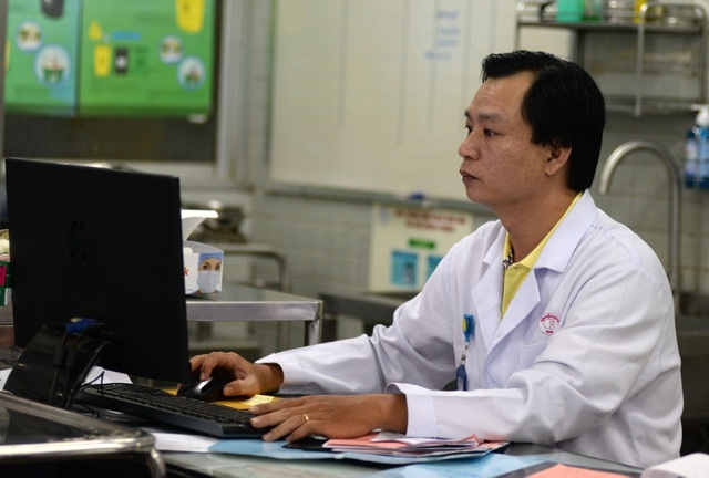 Tiền làm thêm giờ vào ban đêm ngày lễ, Tết được tính như thế nào? tien lam them gio vao ban dem ngay le tet