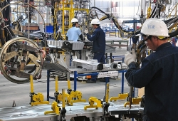 Người lao động có được hưởng lương khi phải nghỉ việc do dịch bệnh?