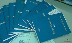 Nghỉ việc không được nhận sổ bảo hiểm và chứng chỉ gốc thì giải quyết thế nào?