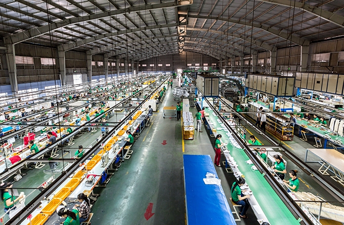 Tạm hoãn hợp đồng lao động và nghỉ không lương có gì khác nhau?