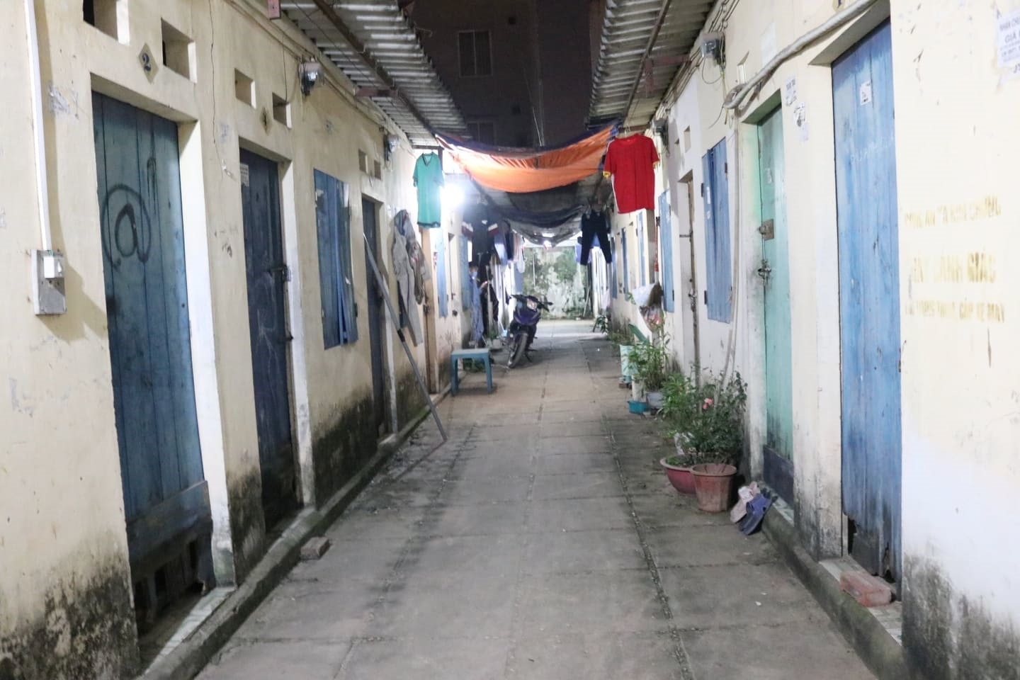 Lại nói chuyện nam nữ công nhân ở cùng, sống thử lai noi chuyen nam nu cong nhan o cung song thu