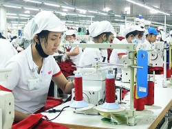 Lại nói chuyện nam nữ công nhân ở cùng, sống thử