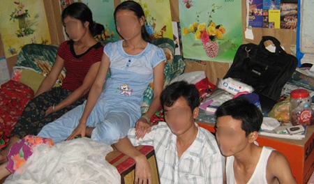 cong nhan ngoai tinh cam thong va dang trach