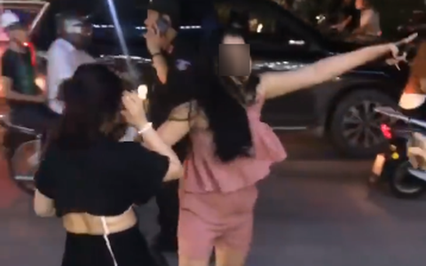 cong nhan ngoai tinh cam thong va dang trach