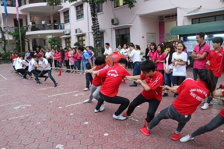 cong nhan luong muoi trieu co cuoi duoc vo khong