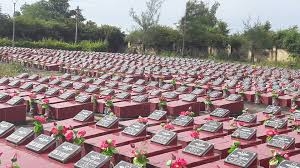 Chú tôi mãi mãi mười tám tuổi!